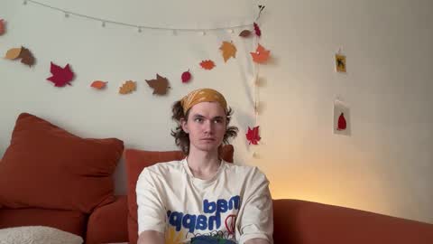 Snapshot of di_n_alex chatting on 11-13-25, 10:03 Di Alex online show from 11-13-25, 10:03