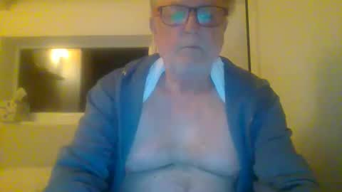 Snapshot of dial76 chatting on 03-08-25, 04:45 dial76 online show from 03-08-25, 04:45