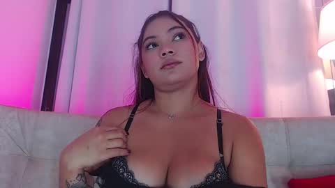 Snapshot of diamond_canela chatting on 02-26-25, 07:42 diamond_canela online show from 02-26-25, 07:42