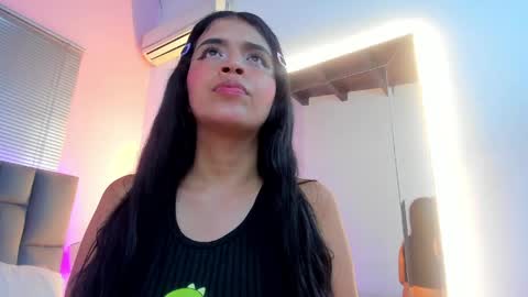 Snapshot of diamond_sweet0 chatting on 05-12-26, 02:41 Diamond online show from 05-12-26, 02:41