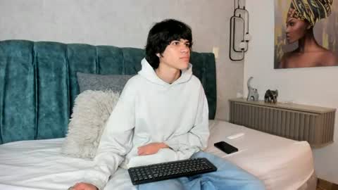 diamond_twink online show from 06-22-26, 01:52