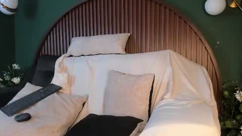 diamond_twink online show from 07-18-26, 06:50