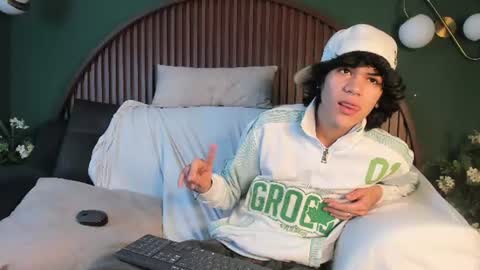 diamond_twink online show from 07-26-26, 05:48