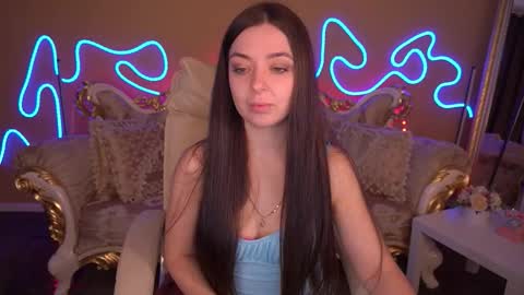 Snapshot of diamondeyeess chatting on 10-11-25, 05:28 Sasha online show from 10-11-25, 05:28
