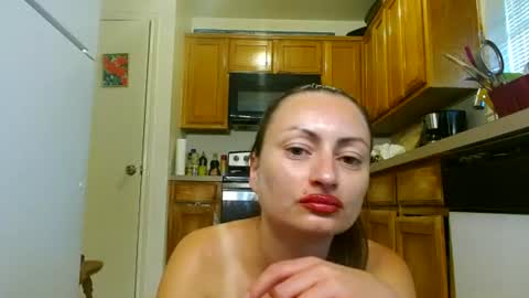 Snapshot of diamondmonroexo chatting on 06-21-26, 04:20 DiamondMonroeXo online show from 06-21-26, 04:20