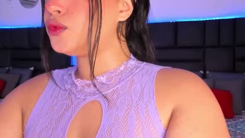 Snapshot of diana_clarck chatting on 09-15-25, 03:23 Diana Tamayo online show from 09-15-25, 03:23