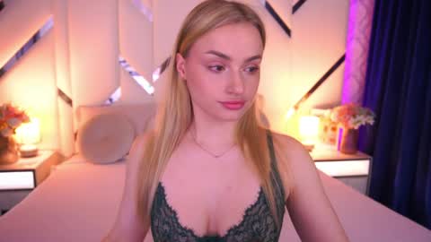diana_nova online show from 05-25-26, 06:52