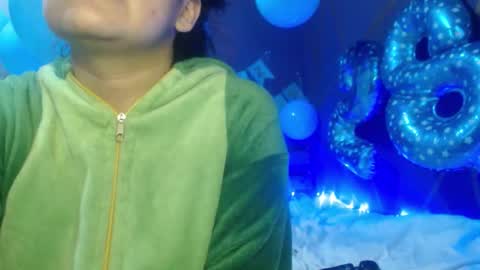 Snapshot of diana_smit_ chatting on 11-22-25, 12:20 diana online show from 11-22-25, 12:20