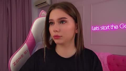 Diana online show from 03-18-26, 01:14