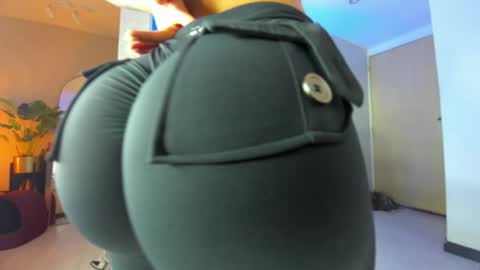 dianac1998 online show from 10-30-25, 09:15