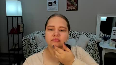 Diana online show from 05-17-26, 05:31