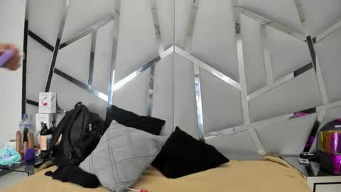 Snapshot of dianarous chatting on 05-24-26, 03:22 dianarous online show from 05-24-26, 03:22