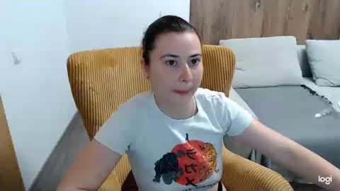 Snapshot of dianasmiey7 chatting on 05-27-26, 09:39 dianasmiey7 online show from 05-27-26, 09:39