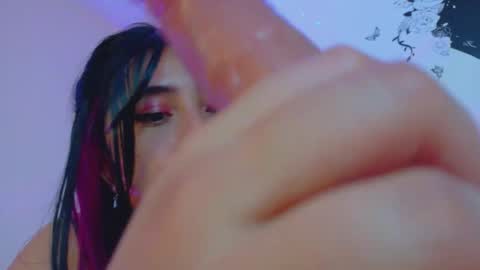 Snapshot of diane_1 chatting on 10-25-25, 10:45 DIANE online show from 10-25-25, 10:45