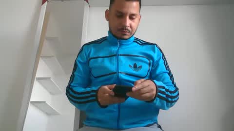 Snapshot of diangohetero21cm chatting on 02-12-25, 10:14 diangohetero21cm online show from 02-12-25, 10:14