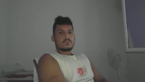 Snapshot of diangohetero21cm chatting on 10-17-25, 04:20 diangohetero21cm online show from 10-17-25, 04:20