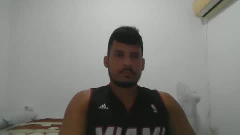 Snapshot of diangohetero21cm chatting on 10-18-25, 06:41 diangohetero21cm online show from 10-18-25, 06:41