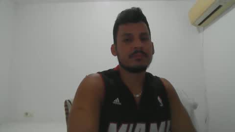 Snapshot of diangohetero21cm chatting on 10-21-25, 08:20 diangohetero21cm online show from 10-21-25, 08:20