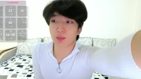 Snapshot of dianinav chatting on 05-02-26, 01:27 Adam online show from 05-02-26, 01:27