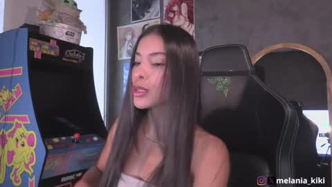 Melania   -    online show from 11-27-25, 10:12