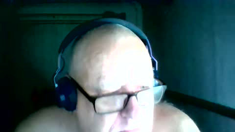 Snapshot of dick505050 chatting on 08-03-26, 02:10 dick505050 online show from 08-03-26, 02:10