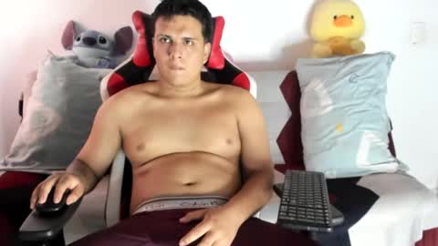 Snapshot of diegodelgado200521 chatting on 06-13-26, 02:48 alexerdiego online show from 06-13-26, 02:48