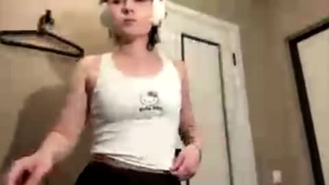 Snapshot of diegomiley chatting on 05-25-26, 08:59 Lilit online show from 05-25-26, 08:59