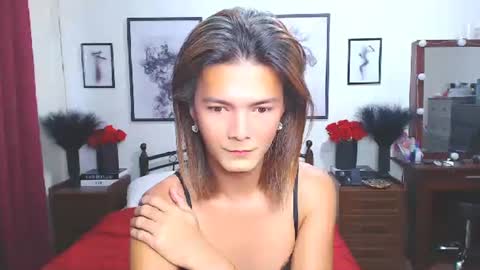 Dennesse online show from 11-06-25, 01:17