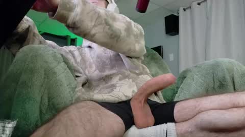 Snapshot of digbicknik chatting on 05-14-26, 01:23 digbicknik online show from 05-14-26, 01:23
