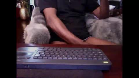 The Digital Pimp.... online show from 05-07-26, 11:37