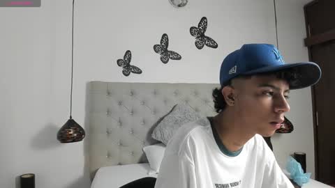 Snapshot of dikey_18 chatting on 12-05-24, 08:22 dikey_18 online show from 12-05-24, 08:22