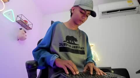 Snapshot of dikey_18 chatting on 12-13-24, 09:41 dikey_18 online show from 12-13-24, 09:41