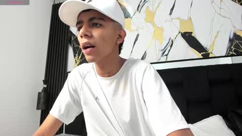 dikey_18 online show from 01-11-25, 11:13