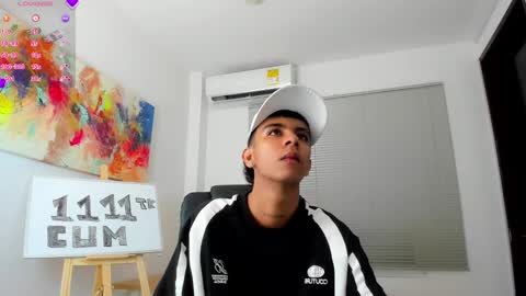 Snapshot of dikey_18 chatting on 02-01-25, 09:00 dikey_18 online show from 02-01-25, 09:00