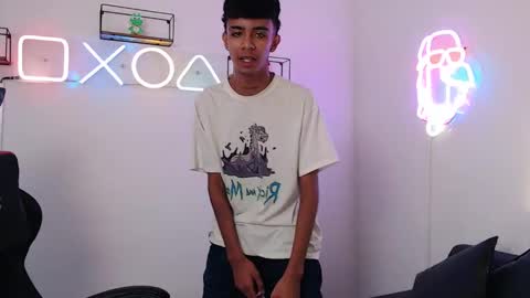 Snapshot of dikey_18 chatting on 02-24-25, 08:14 dikey_18 online show from 02-24-25, 08:14