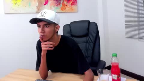 Snapshot of dikey_18 chatting on 02-28-25, 09:55 dikey_18 online show from 02-28-25, 09:55