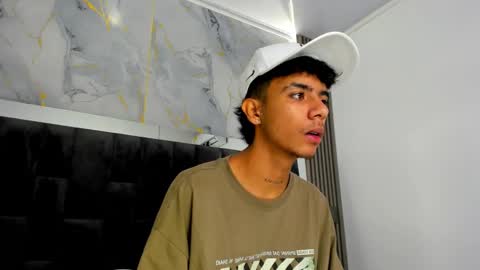 Snapshot of dikey_18 chatting on 03-06-25, 08:48 dikey_18 online show from 03-06-25, 08:48