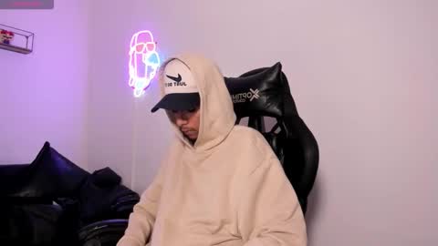 Snapshot of dikey_18 chatting on 03-24-26, 09:42 dikey_18 online show from 03-24-26, 09:42