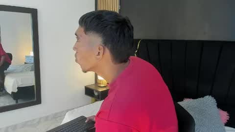 Snapshot of dilanx18 chatting on 05-30-26, 01:41 DILAN online show from 05-30-26, 01:41