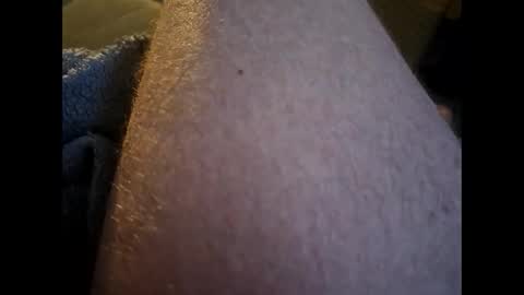 Snapshot of dilf232323 chatting on 10-18-25, 08:37 Dilf online show from 10-18-25, 08:37