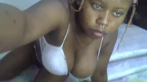 Snapshot of dime010 chatting on 02-01-25, 10:34 dime online show from 02-01-25, 10:34