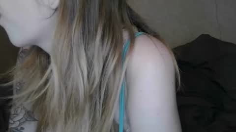 Sofie online show from 02-19-25, 11:06