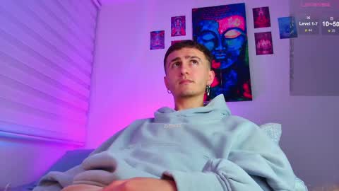 Julian Independent Model online show from 04-15-26, 01:45