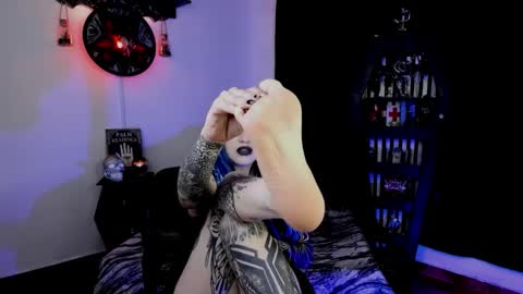 dimmuanddarkness online show from 12-04-25, 07:22