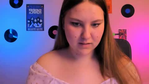 Snapshot of dina_bloom chatting on 05-06-26, 06:46 dina_bloom online show from 05-06-26, 06:46