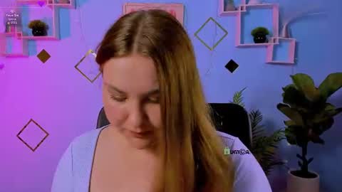 Snapshot of dina_bloom chatting on 06-17-26, 06:53 dina_bloom online show from 06-17-26, 06:53