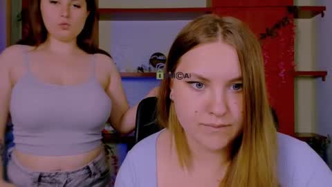 Snapshot of dina_bloom chatting on 06-24-26, 07:35 dina_bloom online show from 06-24-26, 07:35