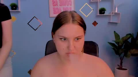Snapshot of dina_bloom chatting on 07-20-26, 08:33 dina_bloom online show from 07-20-26, 08:33