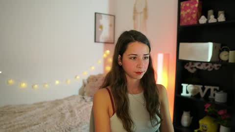 Snapshot of dina_caguimbal chatting on 01-07-26, 09:45 Dina online show from 01-07-26, 09:45