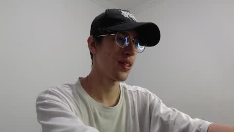 Snapshot of dio_star chatting on 11-21-25, 05:28 Dio online show from 11-21-25, 05:28